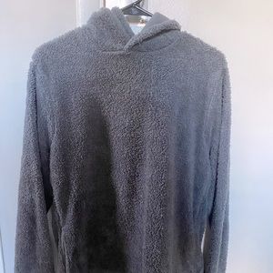 Size M Womens Fuzzy Sweatshirt